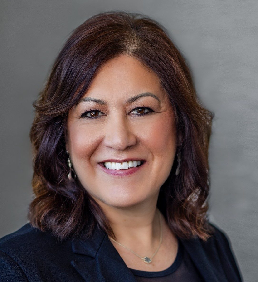 Money Wise Retirement Planning_Headshot_Cristina Acosta-Grey BG